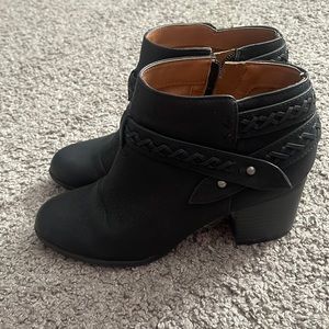 Indigo Rd Booties